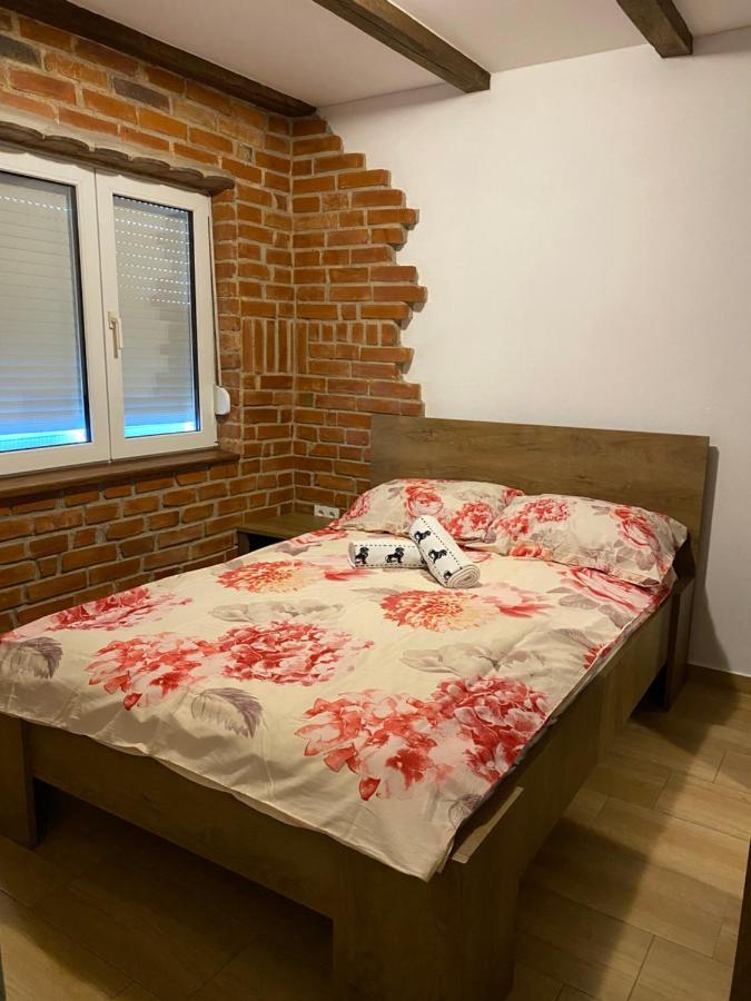 Matanovi Dvori Vila Slavonski Brod Exterior foto