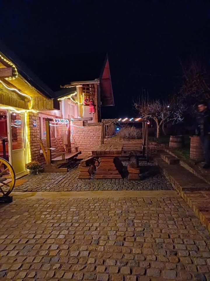 Matanovi Dvori Vila Slavonski Brod Exterior foto